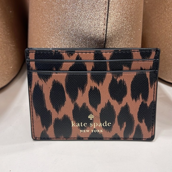 Kate Spade Schuyler Small Slim Card Holder
NWT - Picture 9 of 16